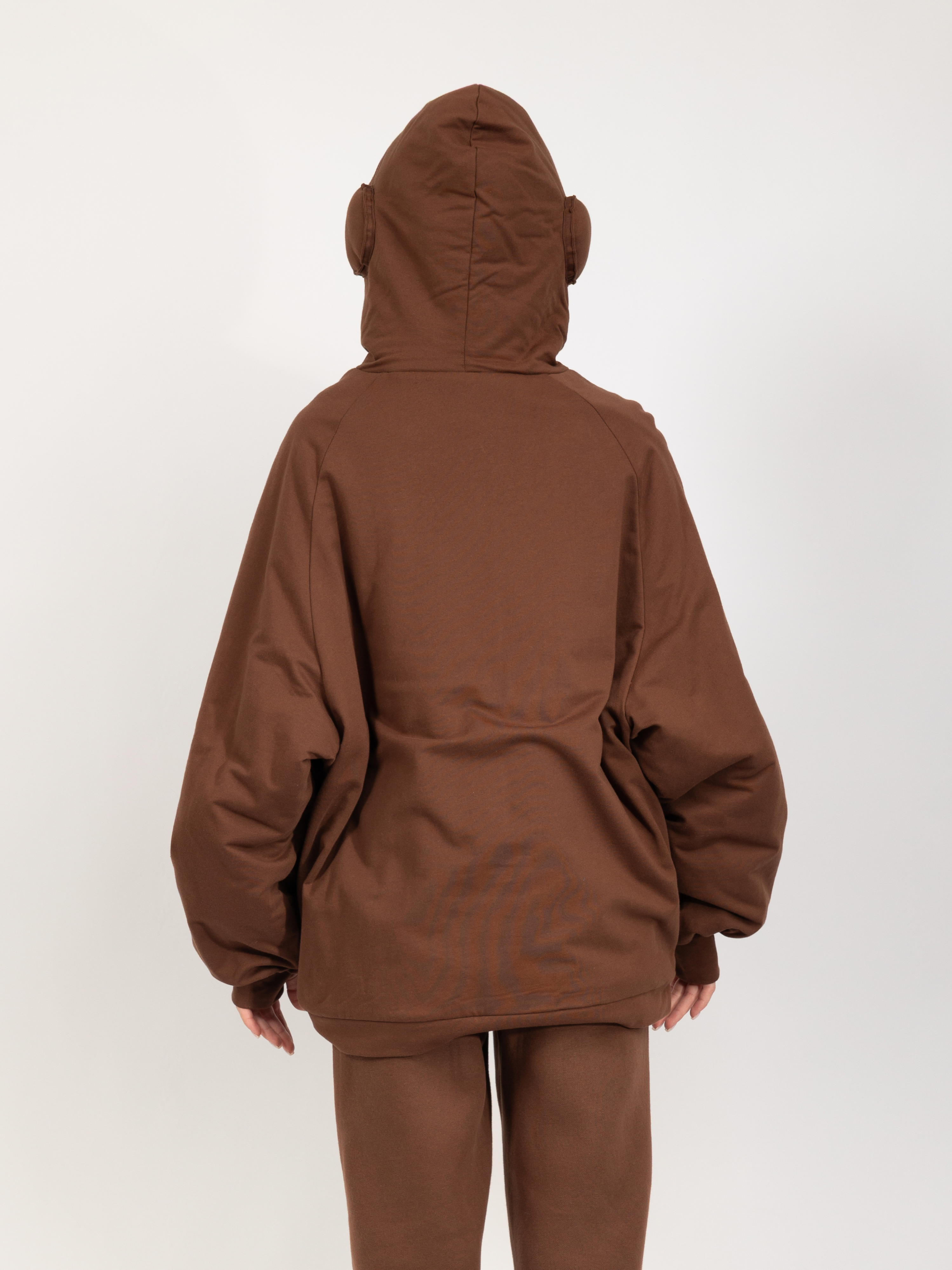 Terra Brown, PULLOVER