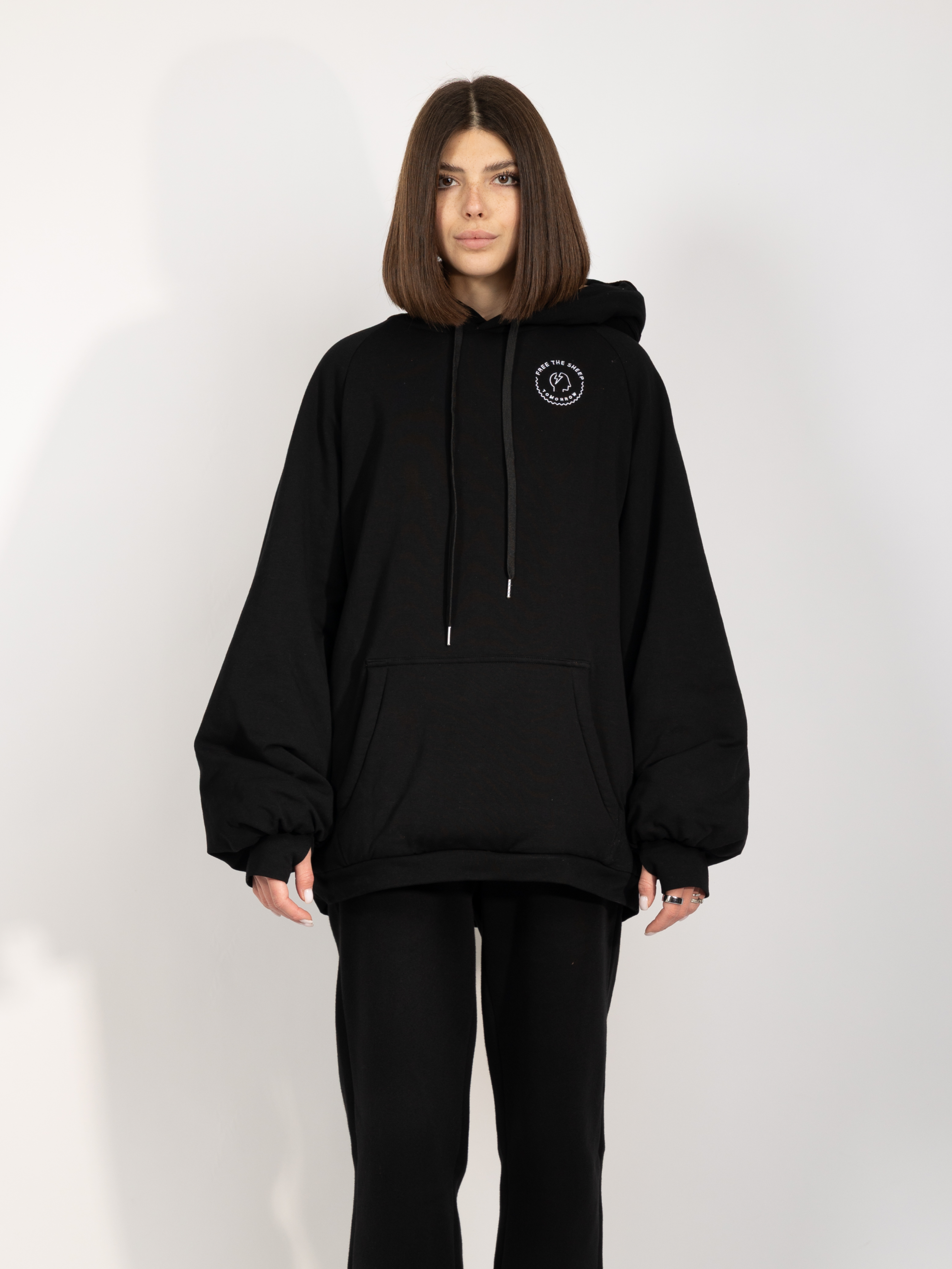 Obsidian Black, PULLOVER